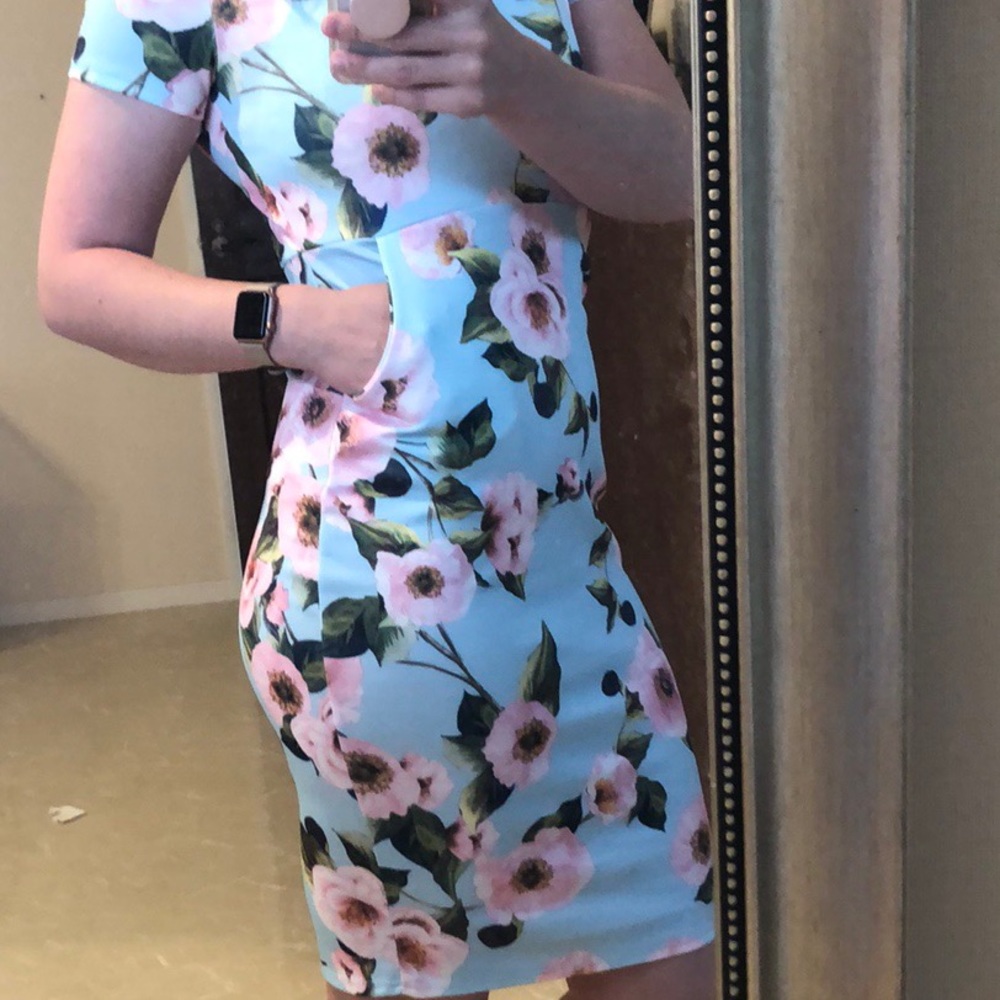 Body Con Dress - Picture 4 of 4